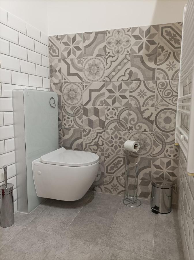 City And Thermal Apartman Győr Extérieur photo